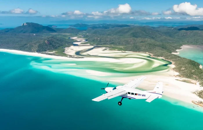 60 minute scenic flight over the Whitsundays and the Great Barrier Reef – Ocean Rafting